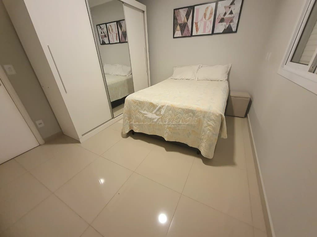 Venha conhecer o seu novo lar! Lindo apartamento com 2 quartos, 2 salas, 1 banheiro, 1 vaga de garag - foto 3