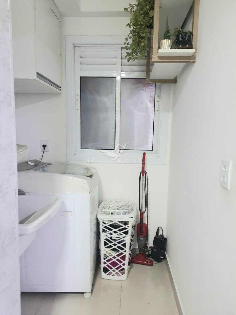 Venha conhecer o seu novo lar! Lindo apartamento com 2 quartos, 2 salas, 1 banheiro, 1 vaga de garag - foto 8