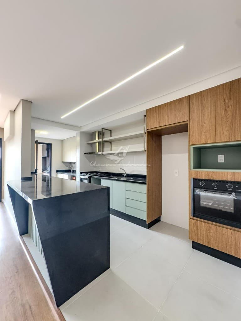 Se você está em busca de um apartamento novo, todo reformado e nunca habitado, no Condomínio Residen