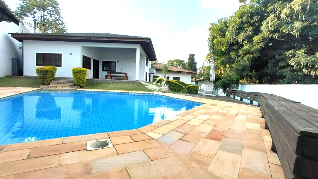 Linda casa à venda em um dos bairros mais valorizados da cidade! Chácara Malota. Com 3 quartos, send